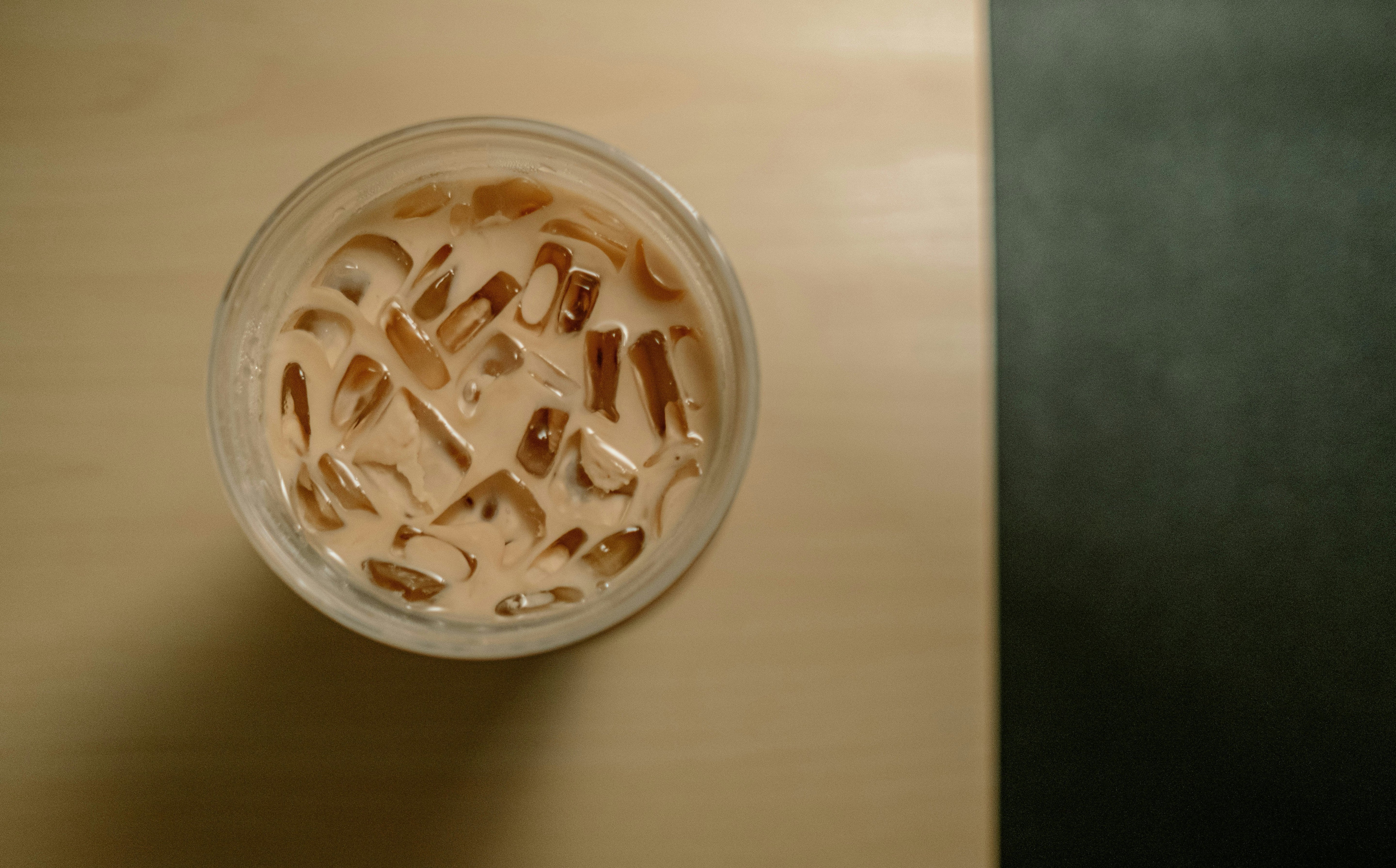 Cold Brew vs Iced Coffee: What’s the Difference?